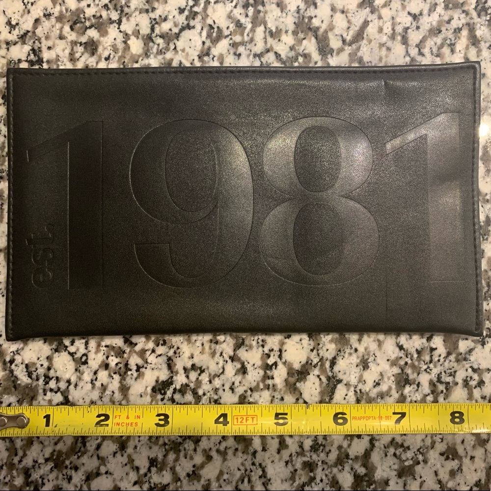 Vintage Robert Marc Est. 1981 Black Leather Zipper Pouch/Envelope Holder